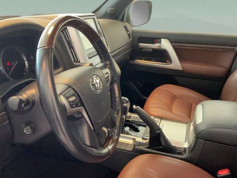 Used 2019 Toyota Land Cruiser AWD/4WD image 22