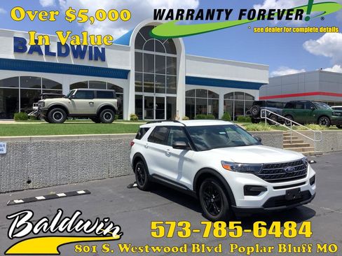 Used 2022 Ford Explorer XLT image 1