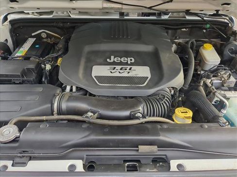 Used 2013 Jeep Wrangler Unlimited Sport image 23