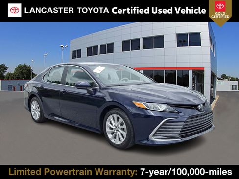 Certified 2022 Toyota Camry LE FWD image 1