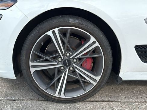 Used 2024 Genesis G70 2.5T w/ Sport Prestige Package image 9