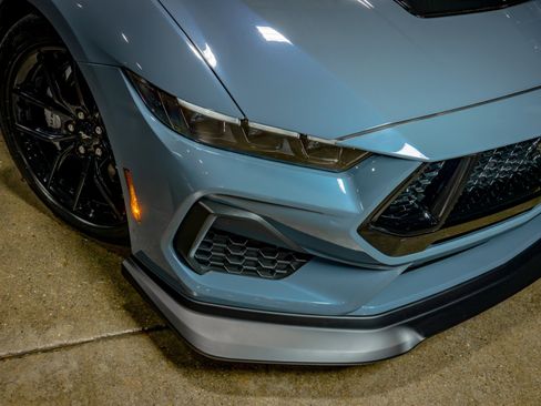 Used 2024 Ford Mustang GT Premium image 4