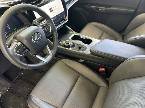 Used 2025 Lexus RZ 300e w/ Accessory Package (2T) FWD image 10