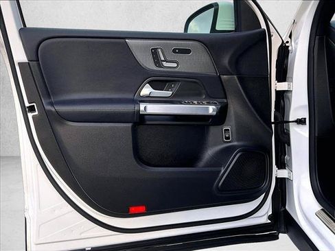 Used 2020 Mercedes-Benz GLB 250 image 18