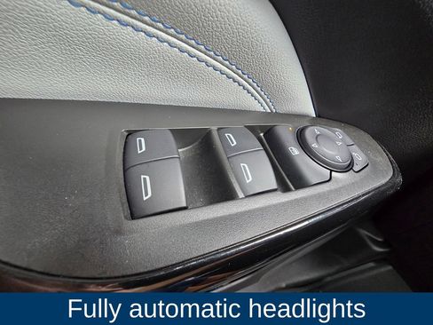 Used 2025 Chevrolet Trax LT w/ Driver Confidence Package FWD image 17