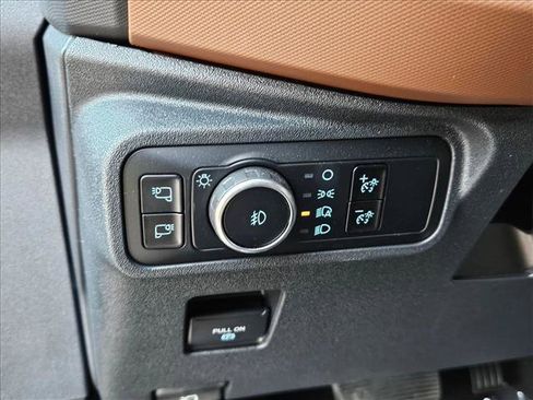 Used 2024 Ford Bronco Outer Banks AWD/4WD image 20