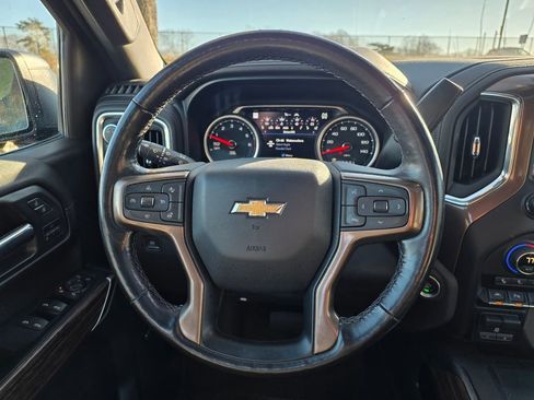 Used 2020 Chevrolet Silverado 1500 High Country w/ Technology Package image 13
