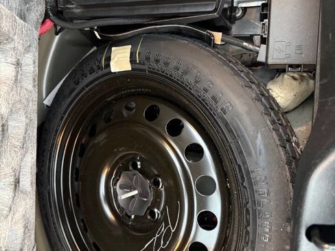 Used 2016 Chrysler 300 S w/ Safetytec Plus Group RWD image 9