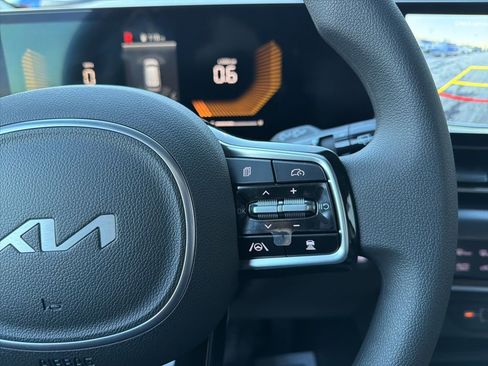 New 2026 Kia Carnival LX image 35