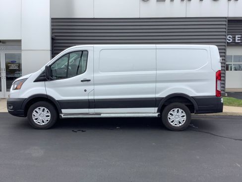 Used 2024 Ford Transit 250 Low Roof w/ Exterior Upgrade Package RWD image 2