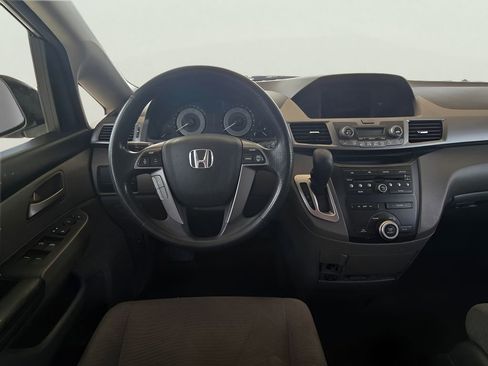 Used 2013 Honda Odyssey LX image 2