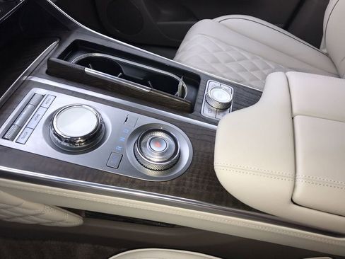 Used 2024 Genesis GV80 3.5T w/ Prestige Package image 21