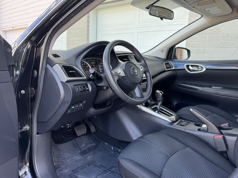 Used 2017 Nissan Sentra SR w/ SR Midnight Edition FWD image 14