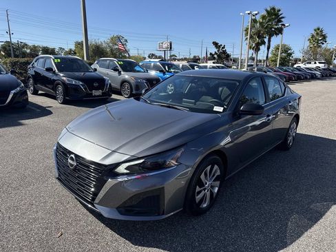 Certified 2025 Nissan Altima 2.5 S image 8