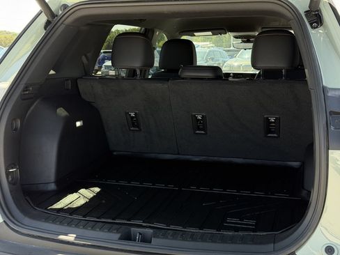 Used 2025 Chevrolet Equinox ACTIV w/ Safety and Technology Package FWD image 26