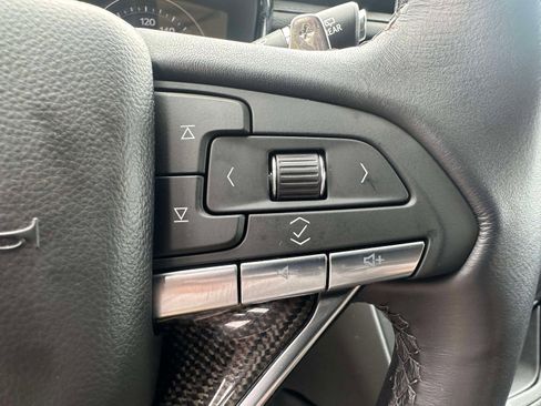 Used 2024 Cadillac XT6 Sport w/ Technology Package AWD/4WD image 16