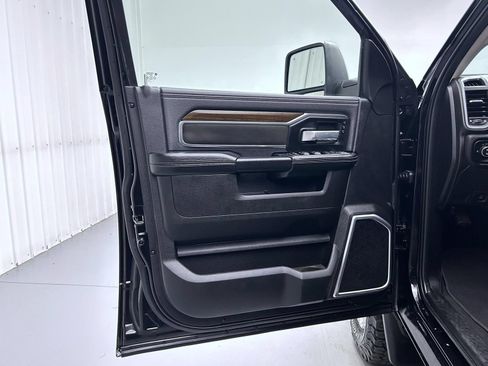 Used 2024 RAM 3500 Laramie AWD/4WD image 9