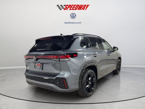 New 2026 Volkswagen Tiguan SE R-Line image 10