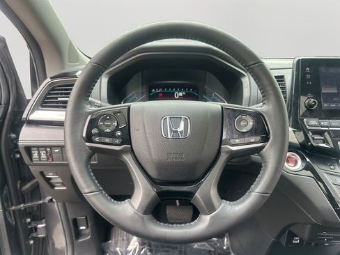 Used 2023 Honda Odyssey Touring image 12
