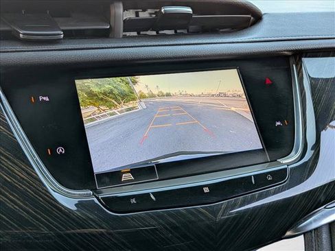 Used 2021 Cadillac XT6 Premium Luxury FWD image 21