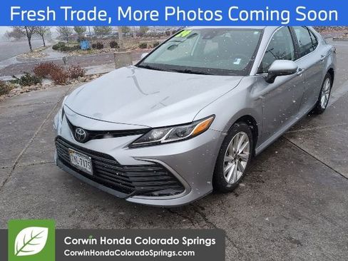 Used 2024 Toyota Camry LE image 3
