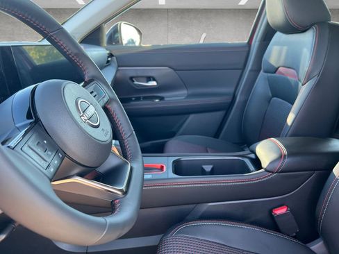 New 2026 Nissan Kicks SR w/ Cold Weather Package image 19