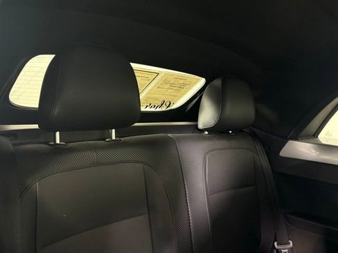 Used 2014 Volkswagen Beetle TDI image 28