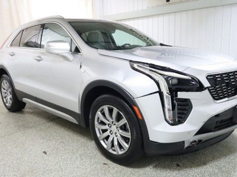 Used 2019 Cadillac XT4 Premium Luxury w/ Enhanced Visibility Package AWD/4WD image 5