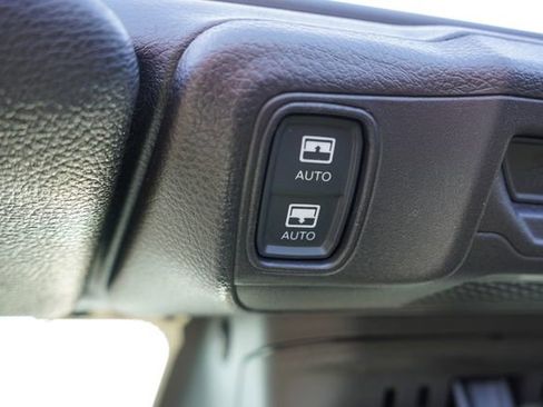 Certified 2025 Jeep Wrangler Unlimited Rubicon 4xe w/ Convenience Group image 25