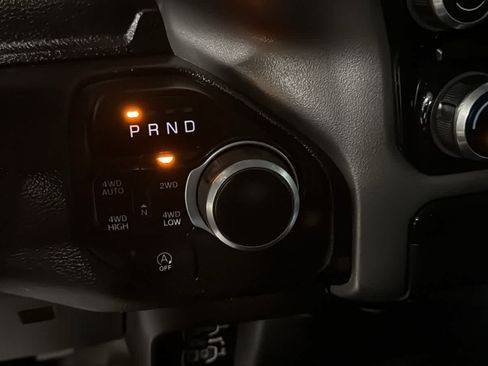Used 2020 RAM 1500 Big Horn AWD/4WD image 17