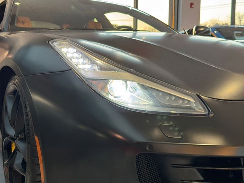 Used 2018 Ferrari GTC4Lusso T image 42