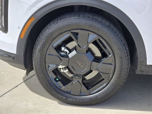 New 2026 Kia Sportage X-Line w/ X-Line Technology Package image 9