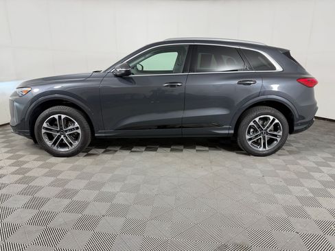 Certified 2025 Audi Q5 Premium w/ Premium Plus AWD/4WD image 2