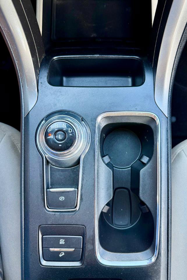 Used 2019 Ford Fusion SE FWD image 27