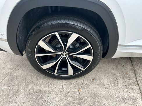 New 2026 Volkswagen Atlas Cross Sport SEL Premium R-Line AWD/4WD image 26