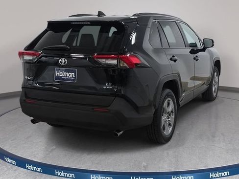 Used 2025 Toyota RAV4 LE AWD/4WD image 6