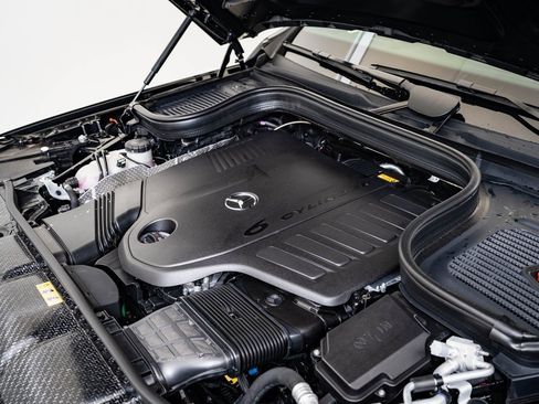 New 2026 Mercedes-Benz GLS 450 4MATIC image 40