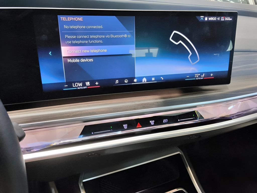Used 2023 BMW 760i xDrive w/ Executive Package AWD/4WD image 24