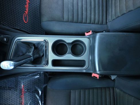 Used 2013 Dodge Challenger R/T image 35