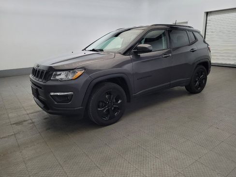 Used 2018 Jeep Compass Latitude AWD/4WD image 2