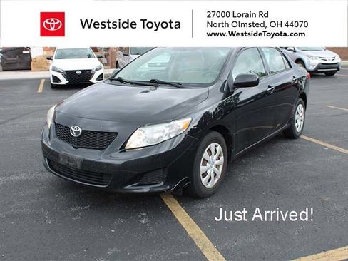 Used 2010 Toyota Corolla LE FWD image 1