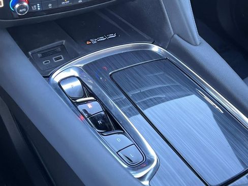 Used 2024 Buick Enclave Premium image 23