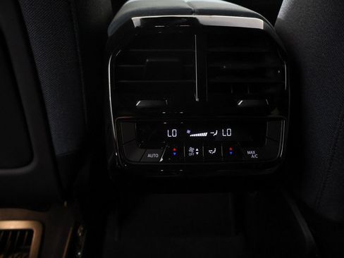 Used 2024 BMW iX xDrive50 AWD/4WD image 46
