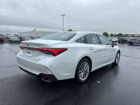 Used 2020 Toyota Avalon Limited w/ Advanced Safety Package FWD image 7