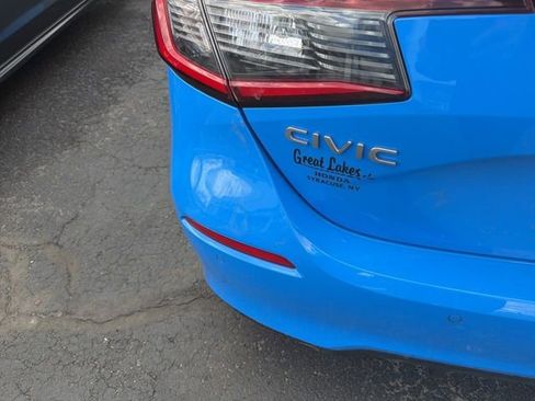 Used 2023 Honda Civic Sport Touring image 5