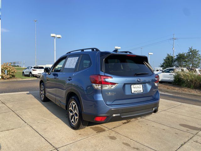 Used 2024 Subaru Forester Premium AWD/4WD image 9