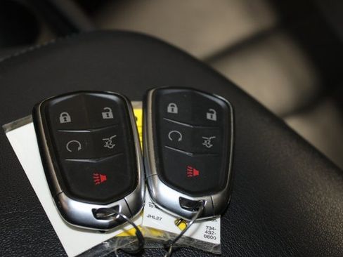 Certified 2022 Cadillac XT5 Premium Luxury image 19