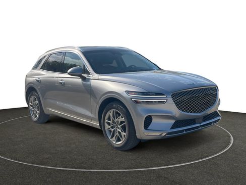 Used 2025 Genesis GV70 2.5T image 8