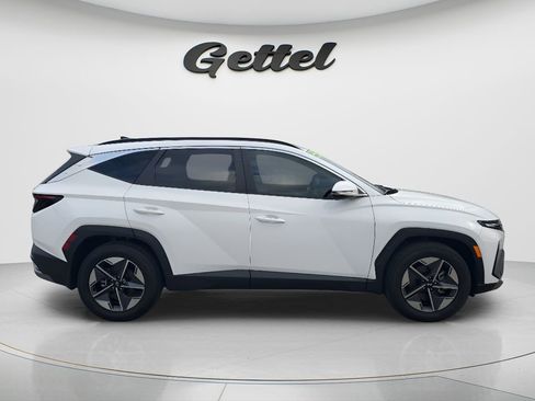 Certified 2025 Hyundai Tucson SEL image 3