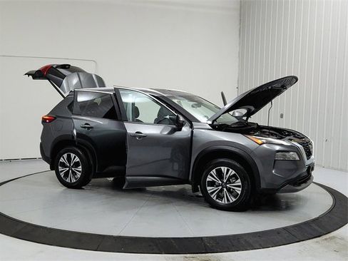 Used 2023 Nissan Rogue SV w/ SV Premium Package image 9